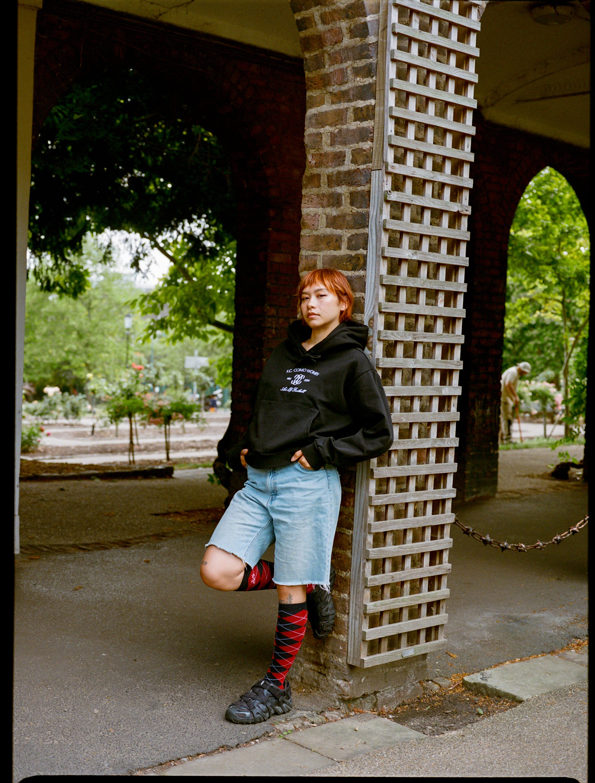 ART OF x FC Como Crest Cropped Hoodie | Black Sweat | Shop Football